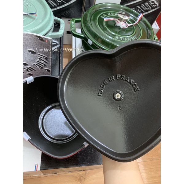 🇩🇪NỒI GANG CAO CẤP STAUB Cocotte Coeur 20cm TRÁI TIM ĐỎ CHERRY Made in France
