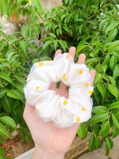 [Siêu rẻ] Buộc tóc Srunchies 2 lớp hoa cúc siêu dày dặn