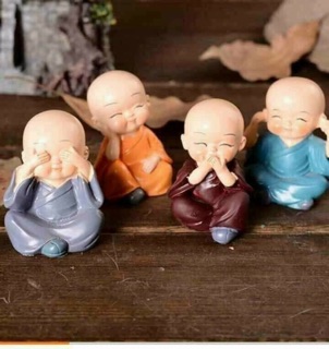 Bộ chú tiểu Tứ không