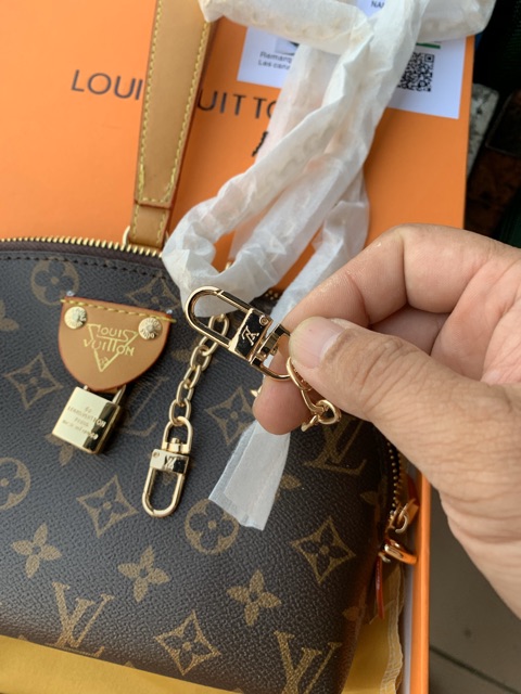 Ví cầm tay Moon Pochette fullbox