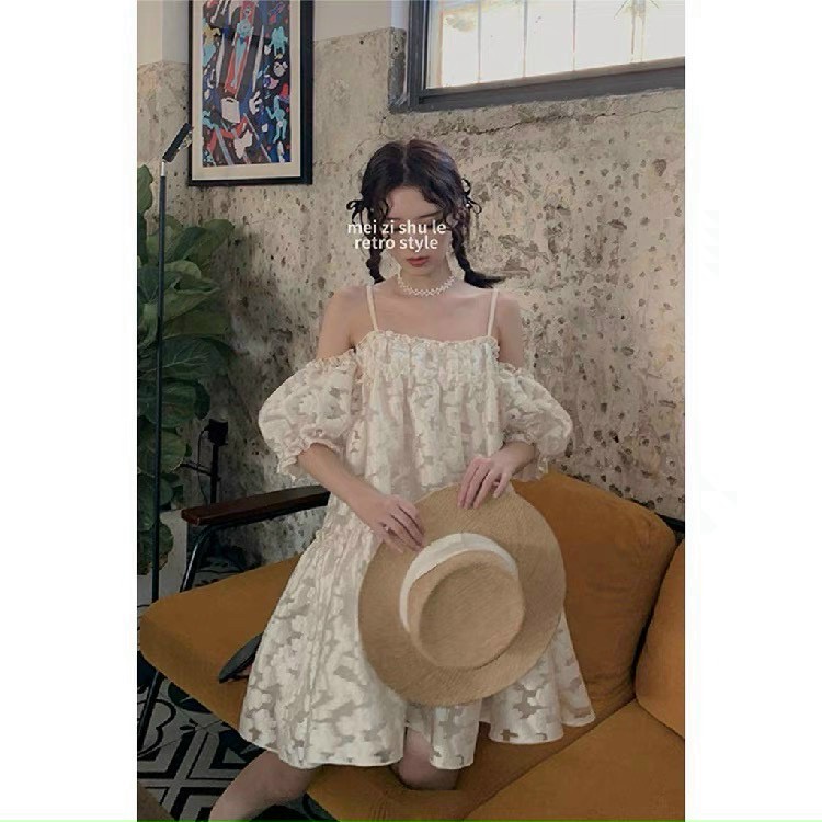 ĐẦM BABYDOLL HOA NỔI BẸT VAI