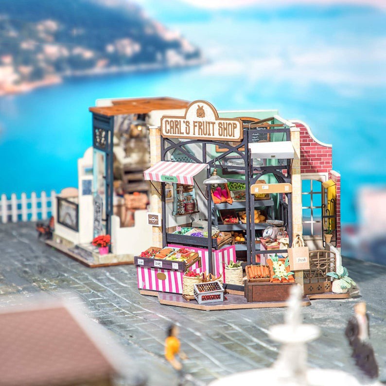 [BẢN QUỐC TẾ TIẾNG ANH] Mô hình nhà DIY Doll House Robotime Carl’s Fruit Shop DG142 Vegetable Market Miniature