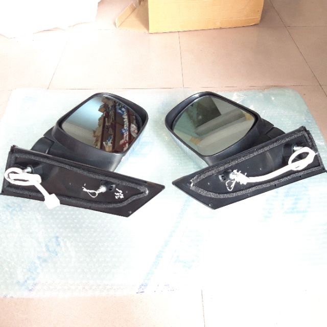 Gương chiếu hậu Innova 05-12  OEM