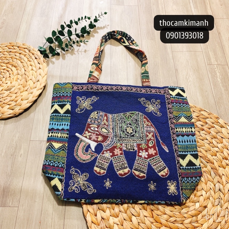 Túi thổ Cẩm đeo vuông lớn cú P190722