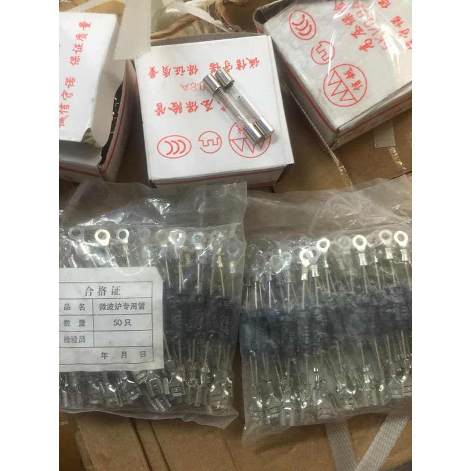 Combo tụ lò + cầu chì thủy tinh+ đi ốt lò vi sóng