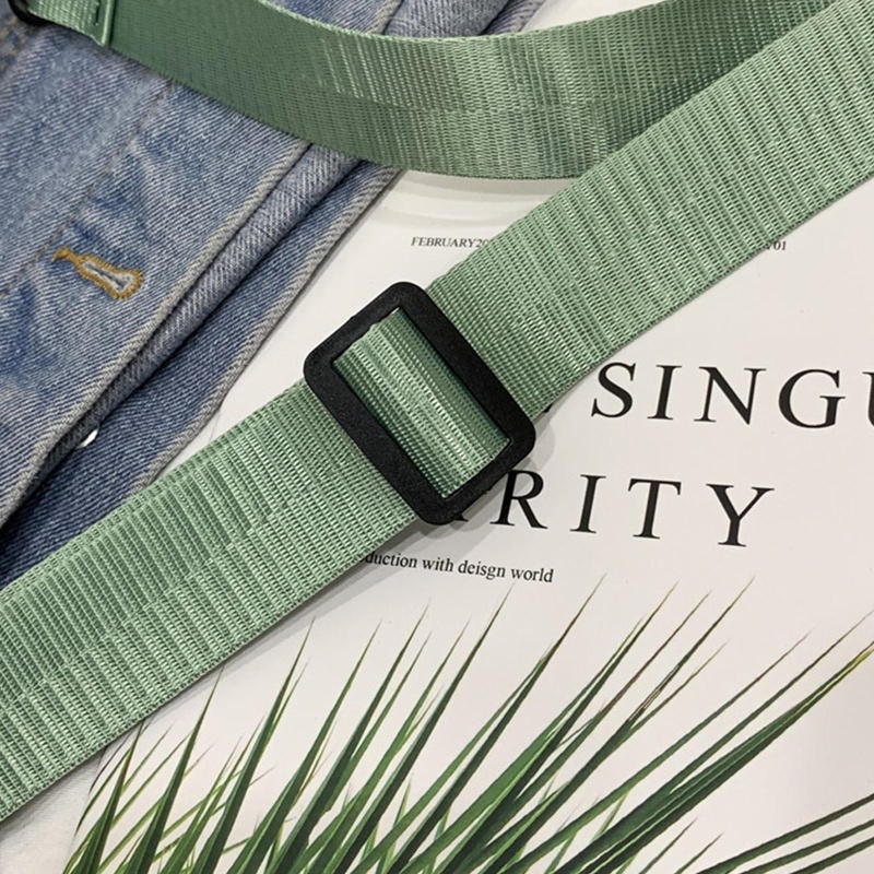 Túi Đeo Chéo Vuông Bằng Nylon Có Huy Hiệu Cho Nữ