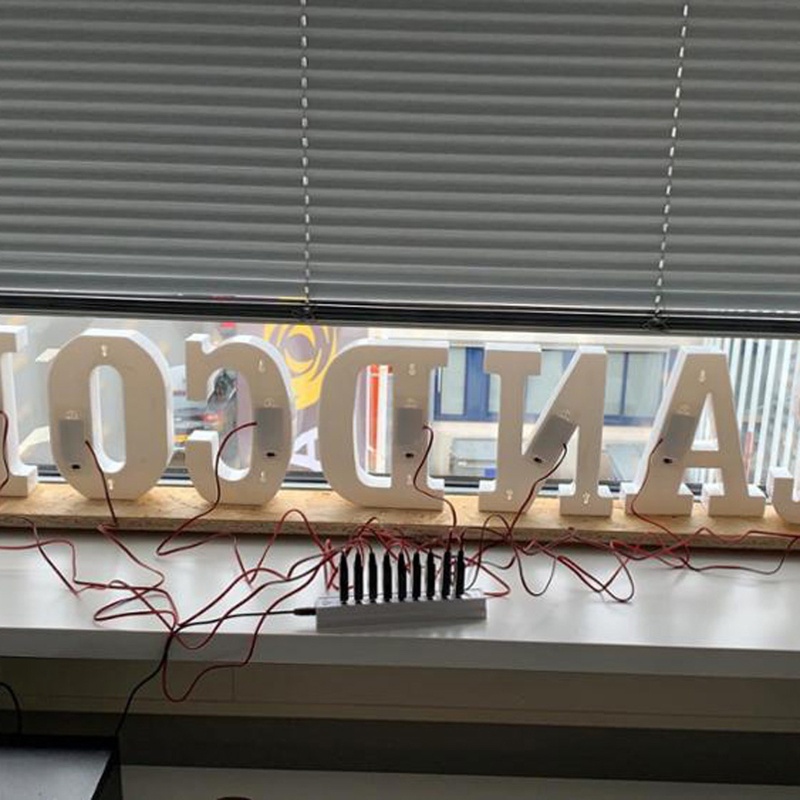 Dây cáp nguồn Wond USB Type C sang Dual LR6 AA dài 1m dành cho đèn LED