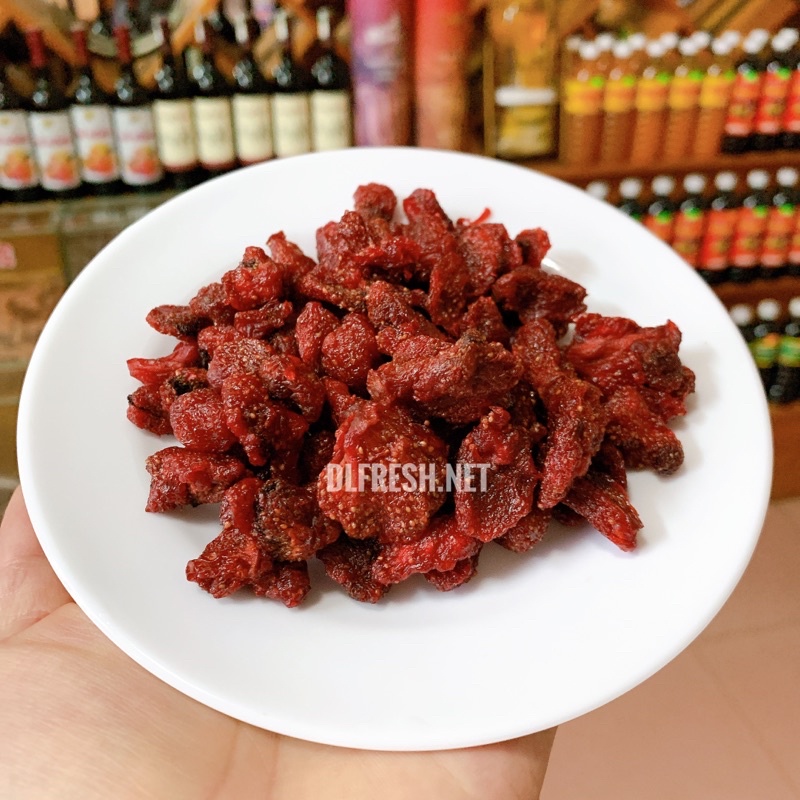[Mã 154FMCGSALE giảm 8% đơn 500K] Dâu tây sấy dẻo DLFRESH Dâu sấy tự nhiên ít đường 250gr