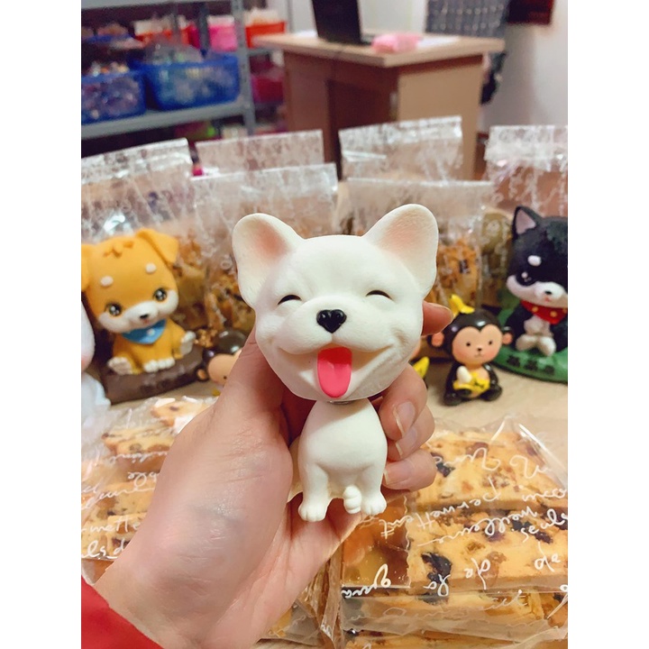 Trang trí chó Bull trắng (cổ lò xo) - Phụ kiện trang trí bánh sinh nhật