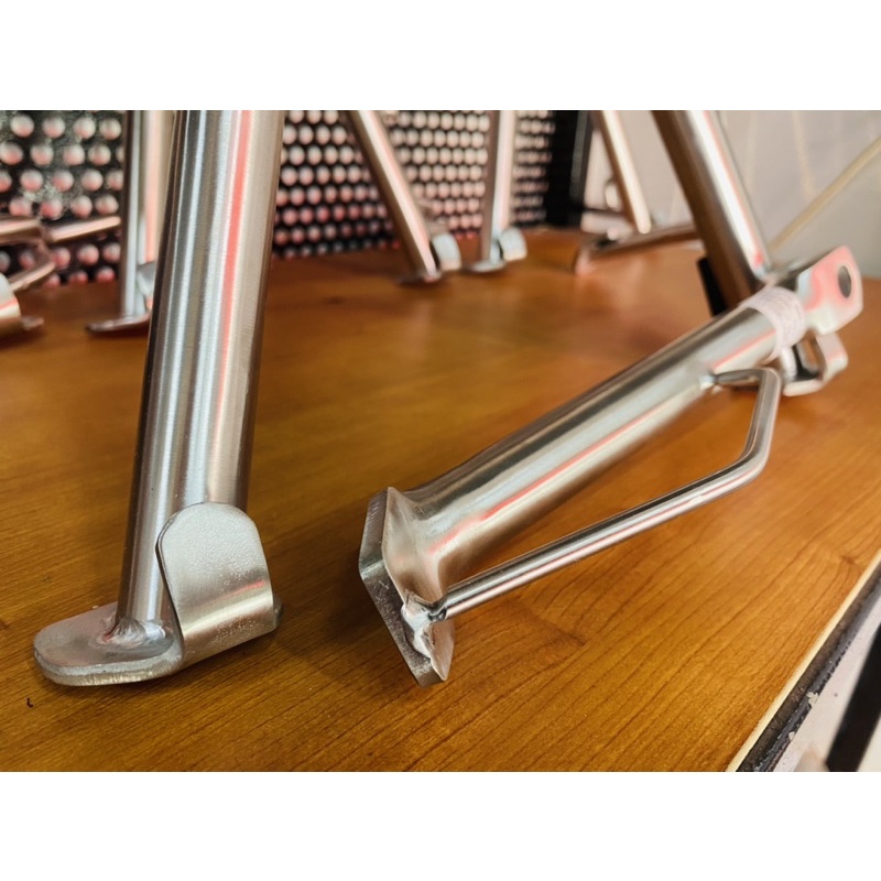 Bộ chân chống inox 304 cho Vario - Airblade