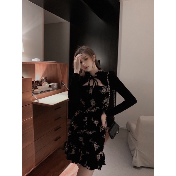 ĐẦM HOA CUT OUT ĐUÔI CÁ TAY DÀI ĐEN