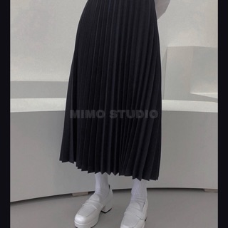 BASIC SHIRT + PLEATED MIDI SKIRT