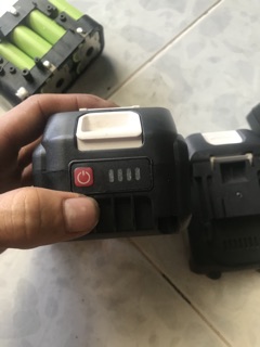 Pin makita 18V 4A (sạc adapter)