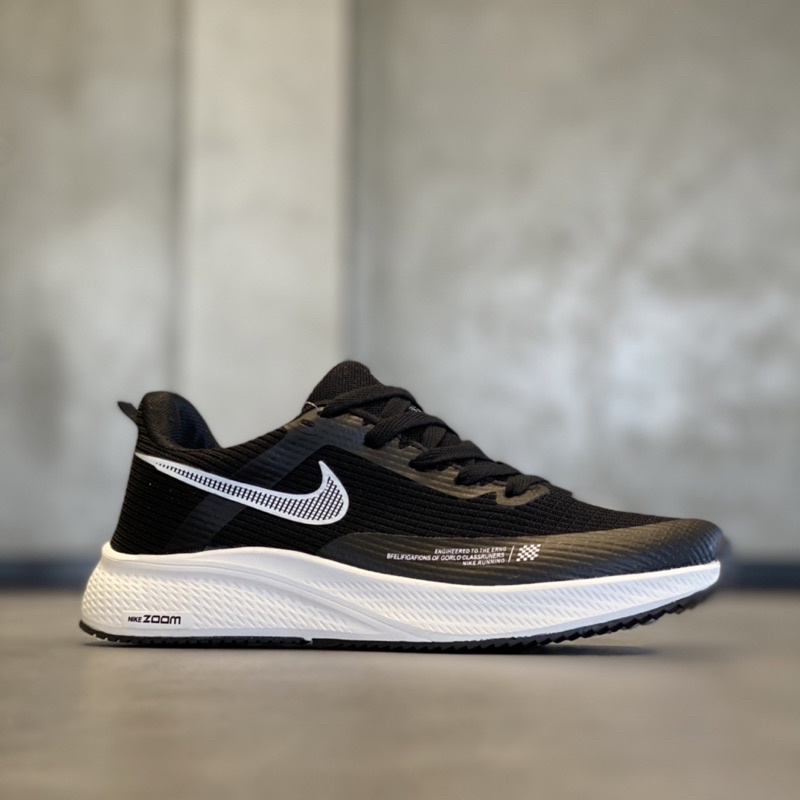 Giày chạy bộ nam đen phối trắng