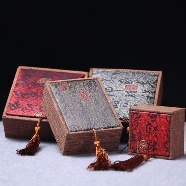 * GIA TOT* Hộp đựng vòng tay sang chảnh - MH484 | BigBuy360 - bigbuy360.vn