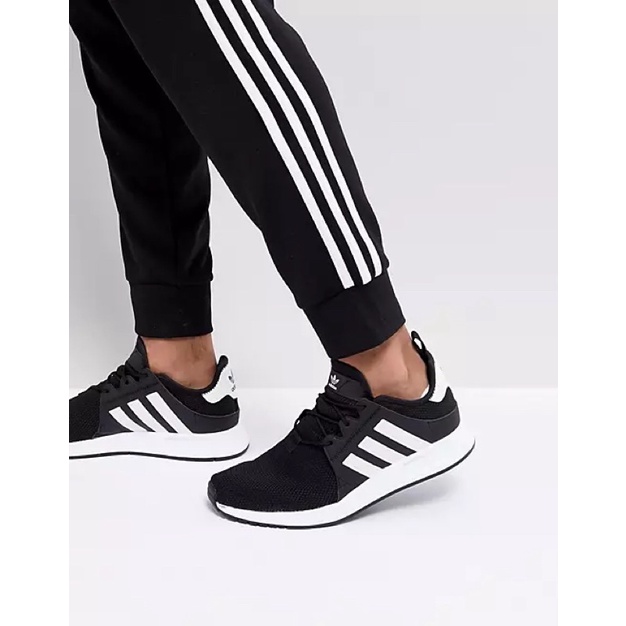 Giày thể thao Sneaker Adidas XPLR màu Đen sọc Trắng