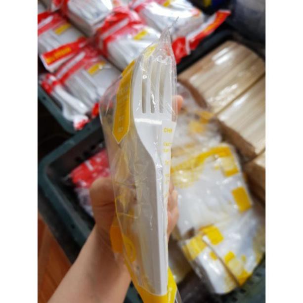 Gói 50 dĩa nhựa dùng 1 lần