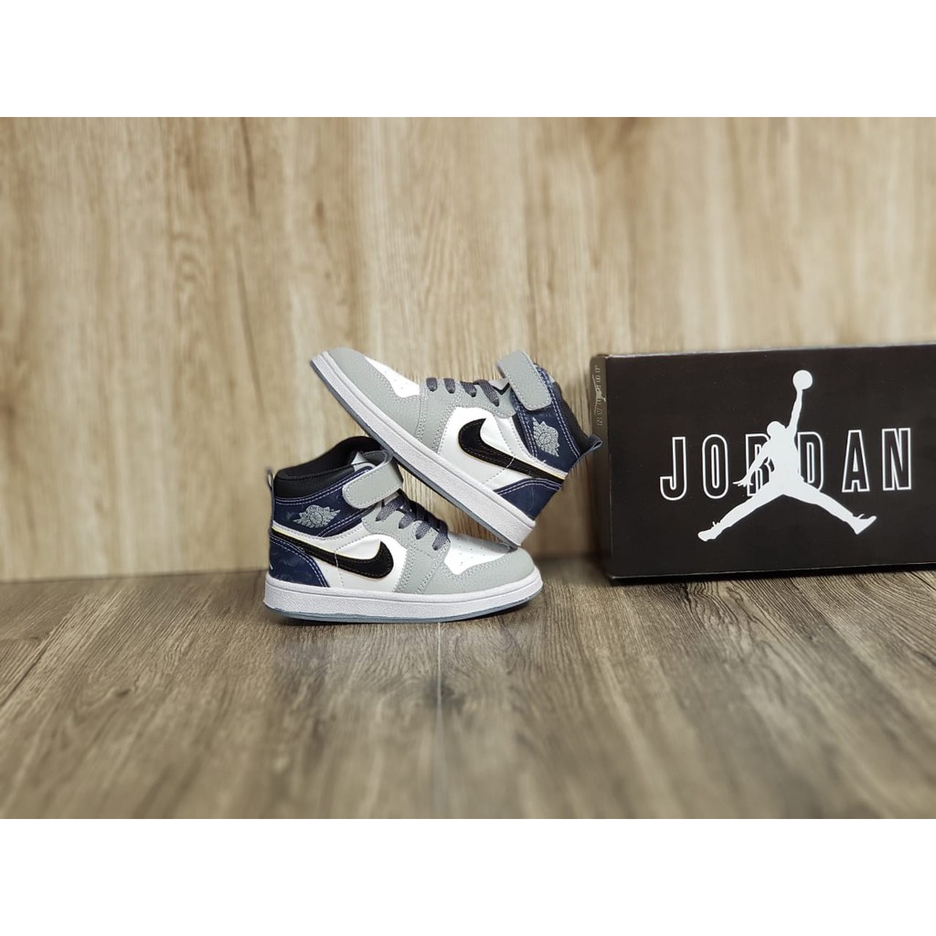 Mới Giày Thể Thao Nike Air Jordan 1 Size 25-35 Thời Trang Cho Bé