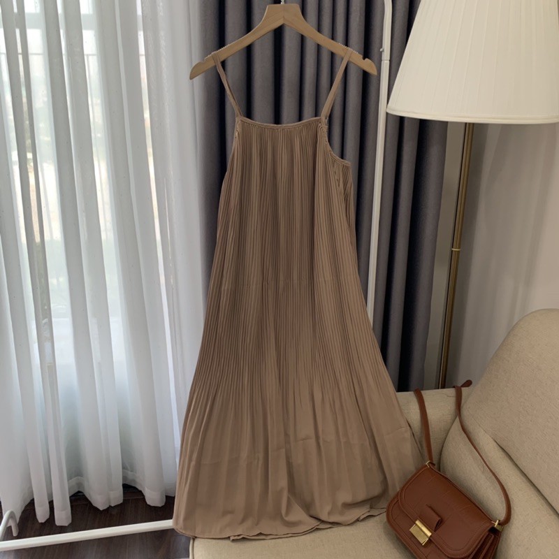 Đầm hai dây dập ly 🍀