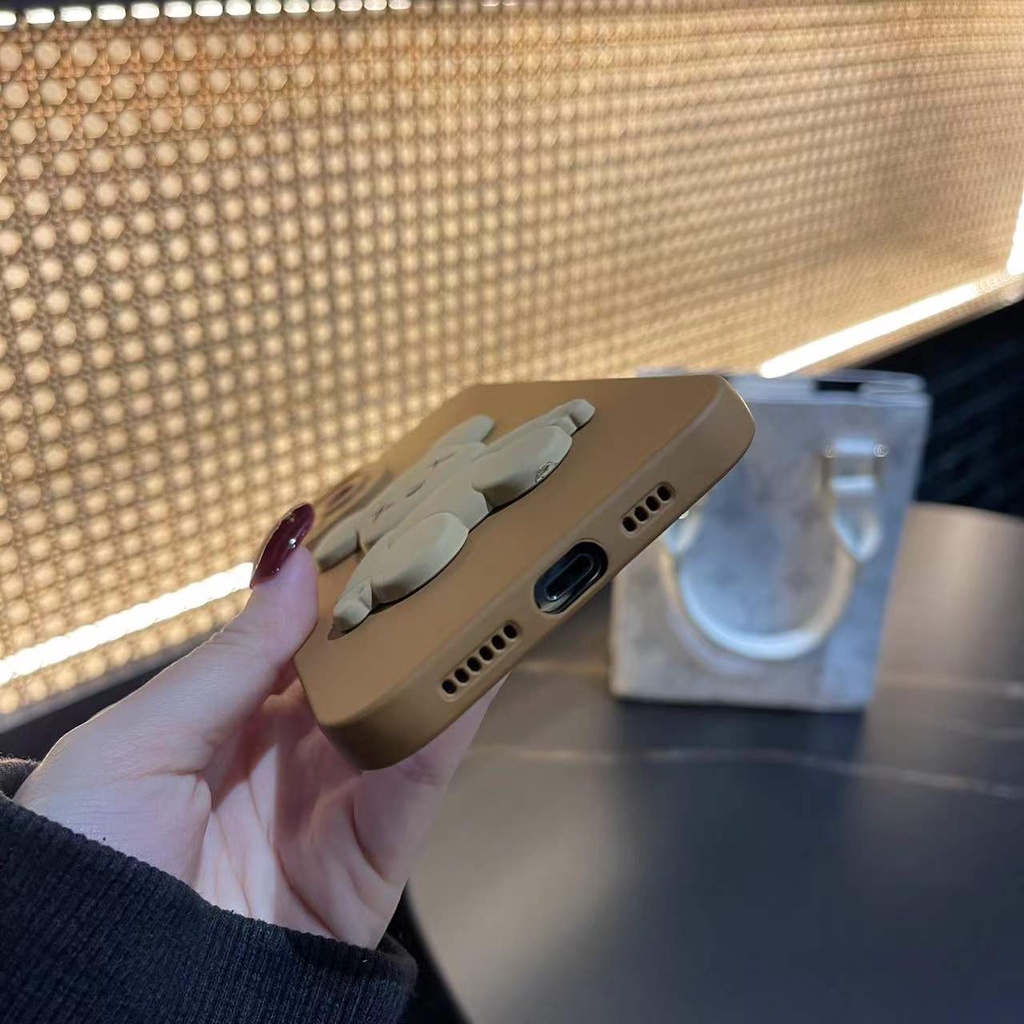 Ốp điện thoại silicone gắn hình gấu Kaws X sang trọng cho iphone 13 12 11 Pro Max pro 7 8 plus X Xs Max