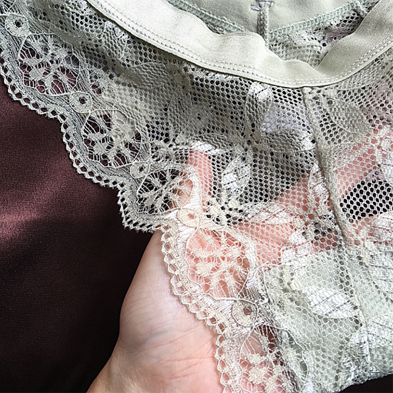 Quần lót cạp thấp nữa mông ren mịn phối nơ sau siêu xinh