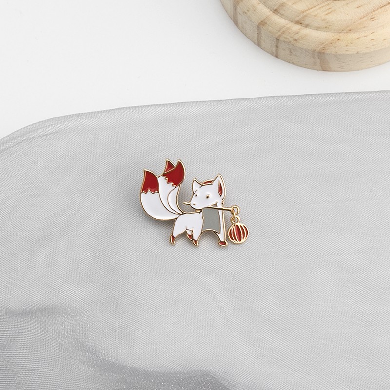 Ghim Cài Áo Hình Con Cáo Đuôi Dài Thời Trang