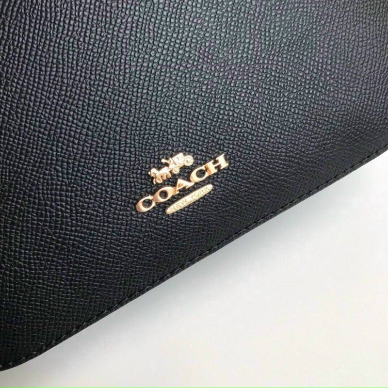 Túi dáng bầu xuất xịn xinh yêu