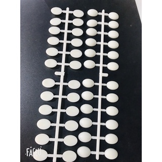 Móng bẻ cài sổ mẫu và 48 móng