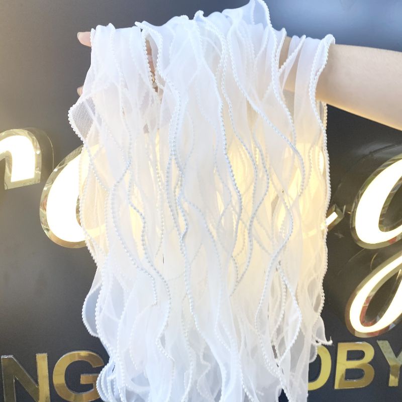 Dây vải trắng chụp ảnh nail