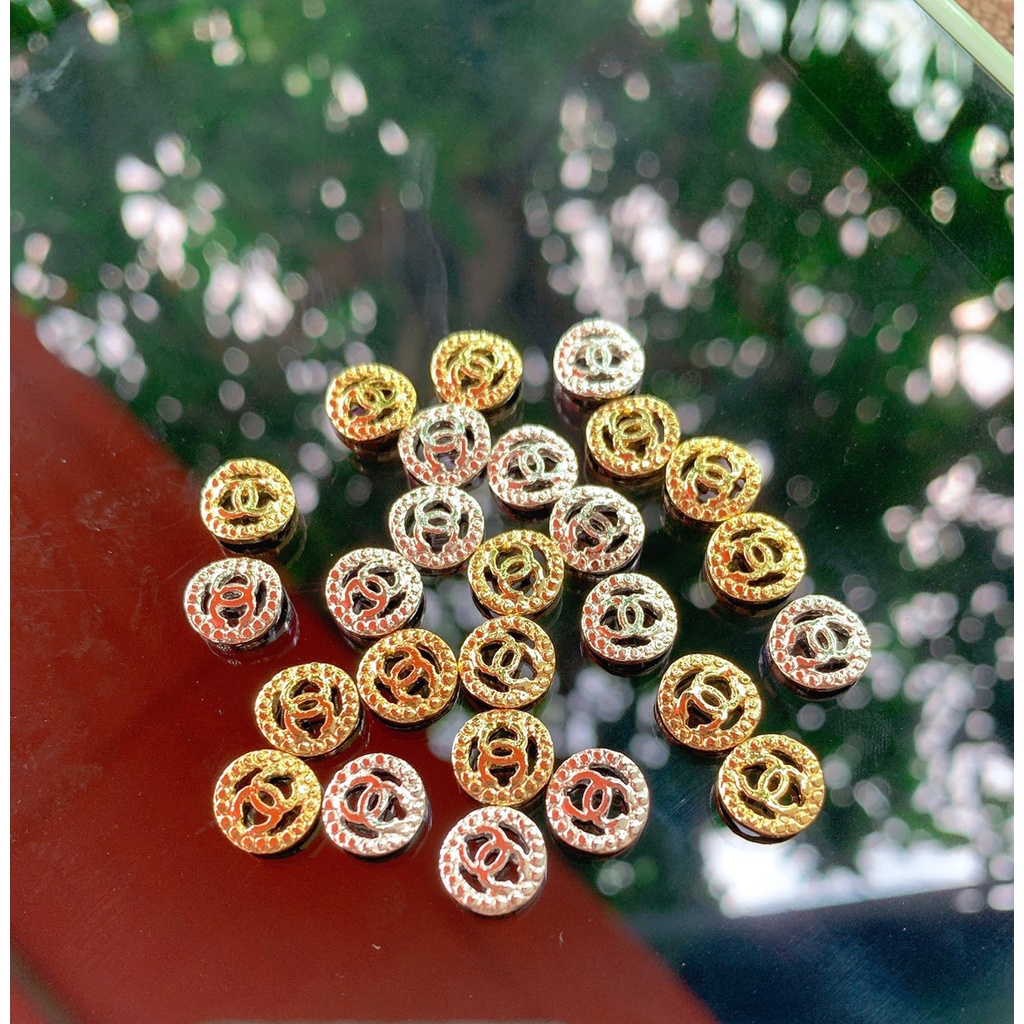 Charm đính móng