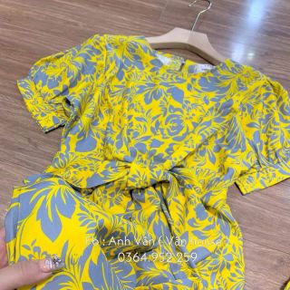 Váy lụa xoắn eo