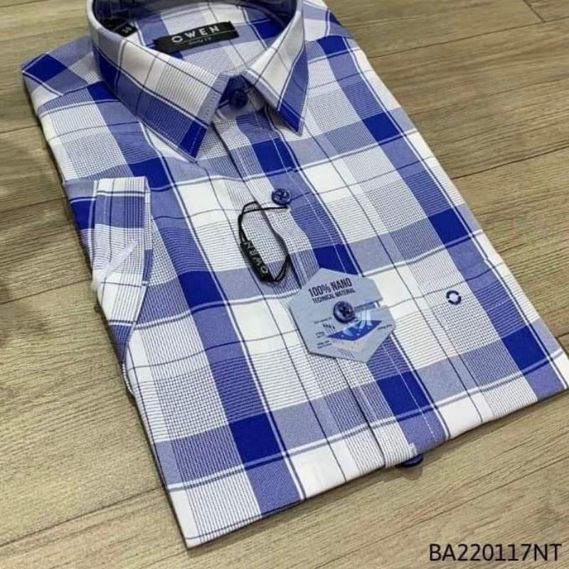 Áo Sơ Mi Nam Ngắn Tay OWEN BA220117NT Somi Công Sở Cao Cấp Màu Kẻ Caro Lớn Navy Trắng Vải Nano Dáng Suông Tà Bằng Có Túi