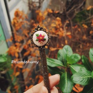 Thước kẻ(bookmark) thêu tay thủ công