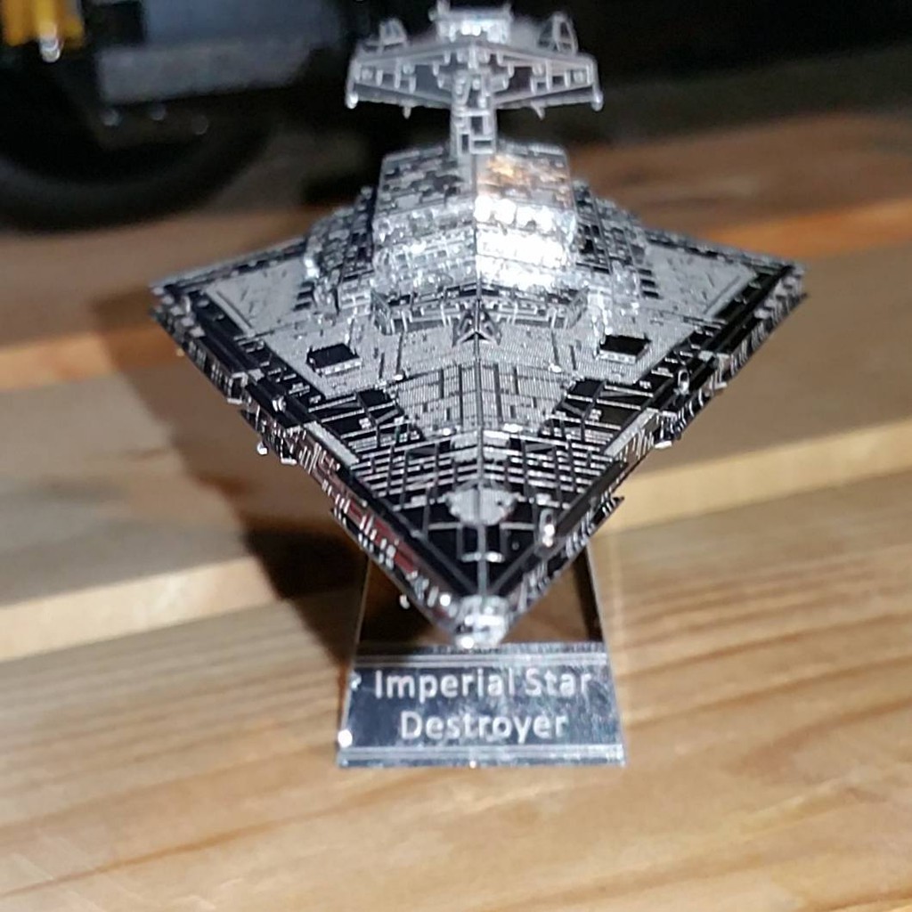 Mô Hình Lắp Ghép 3D Kim Loại Tự Ráp Phi Thuyền Imperial Star Destroyer Star Wars - Chưa Lắp