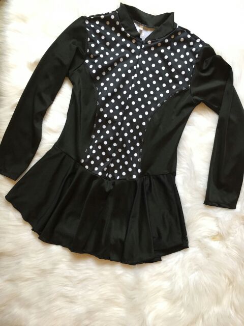 Bộ đồ bơi dài tay thời trang giúp các chị em vô tư đi bơi mà không lo nắng ăn, vừa lại kín đáo và thời trang nữa. | BigBuy360 - bigbuy360.vn