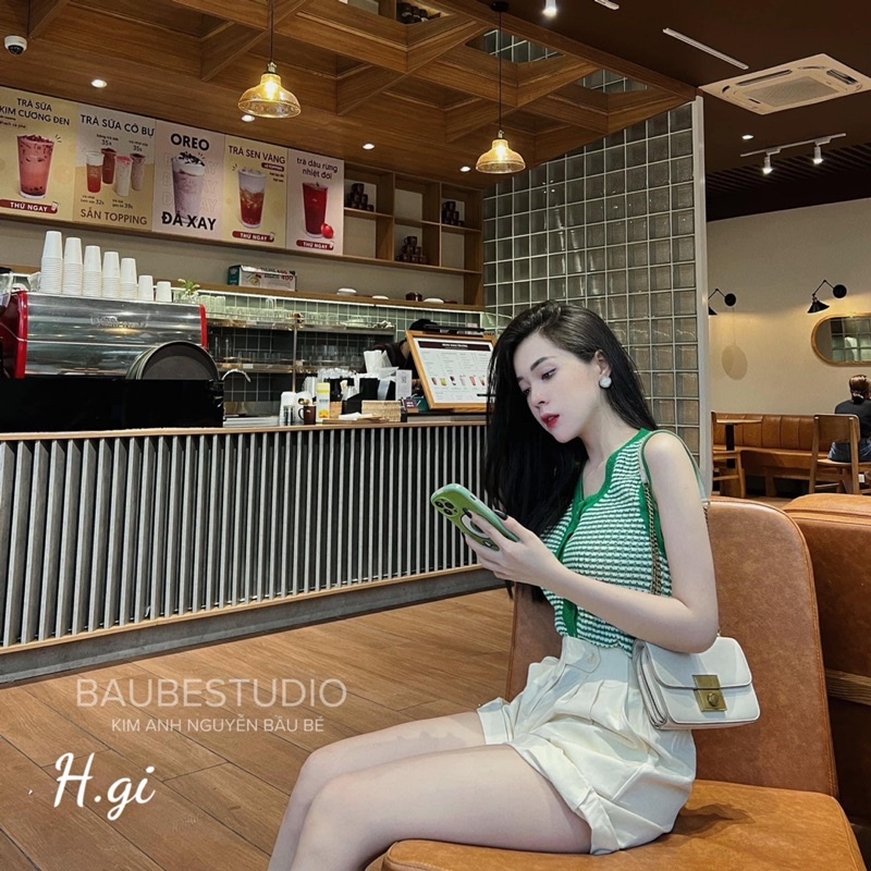 ÁO LEN XANH LÁ SÁT NÁCH KẺ NGANG CỔ V MS12773