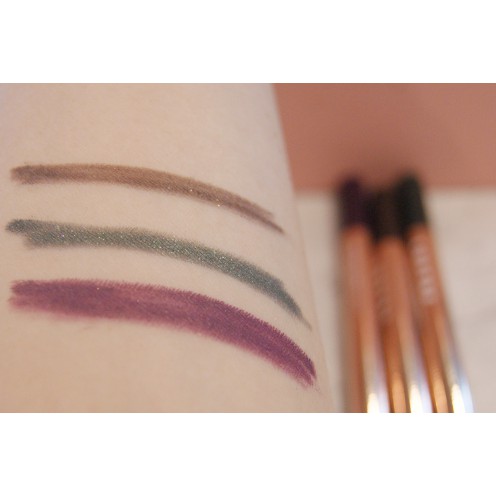 Chì kẻ mắt Lustre Ultimate Eyeliner Professional Line màu tím | BigBuy360 - bigbuy360.vn