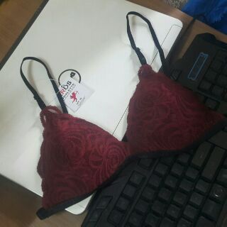 Áo lót bralette ren màu rượu