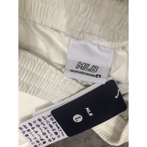 Quần Short Nữ Thêu Logo Trắng/Đen/Xanh/Tím/Hồng/Cam