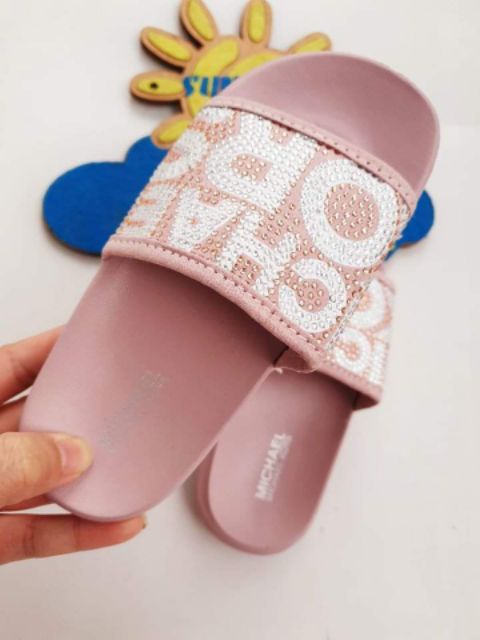 [Mã SKAMSALE06 hoàn 10% đơn từ 150K] Dép đế xốp Michael hồng đính đá