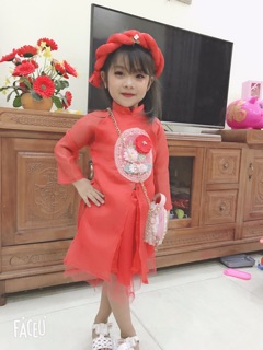Áo dài cát tường cho bé gái
