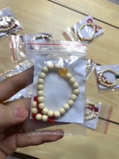 Vòng dâu tằm cho bé