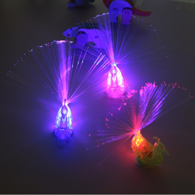 Nhẫn Hình Con Công Có Đèn LED Phát Sáng Lấp Lánh [Đồ Chơi Trẻ Em]