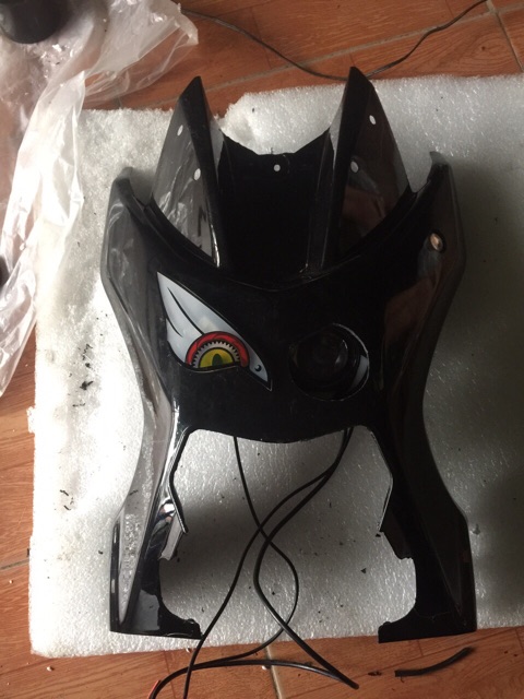 Mặt nạ mắt cú có đèn xmen