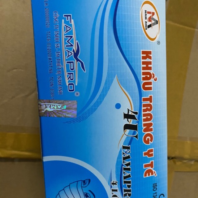 Khẩu trang y tế 4 lớp Famapro pro hộp 50 cái .