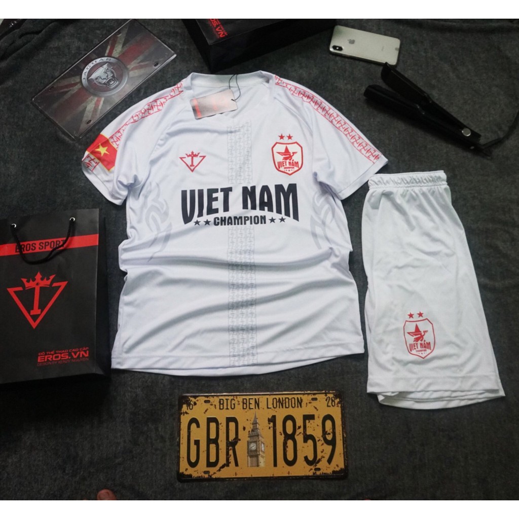 Đồ Đá Banh Thể Thao Độc Lạ Cực Đẹp - Tuyển Việt Nam Champion Trắng