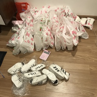 Giày Adidas cho bé yêu
