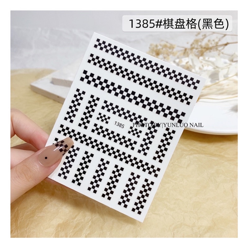 Sticker kẻ dán móng tay