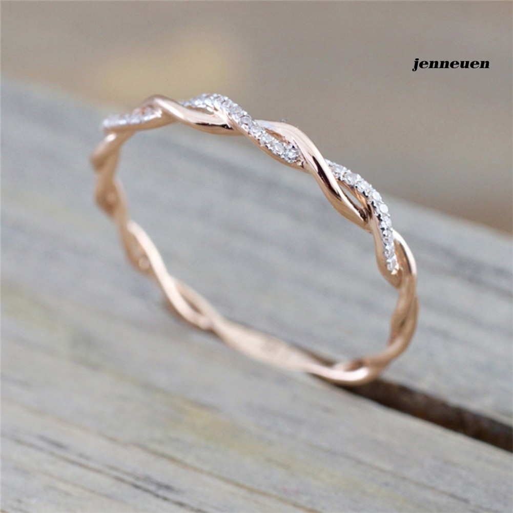 Nhẫn đính đá giả thiết kế dạng xoắn thời trang sang trọng cho nữ