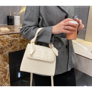 Túi xách hot giỏ đeo style Hàn Quốc